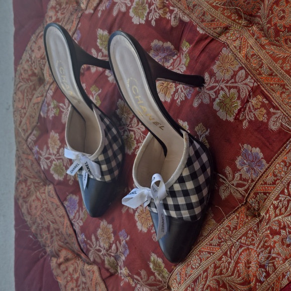 Chanel Gingham Black & White Mules - Picture 4 of 11
